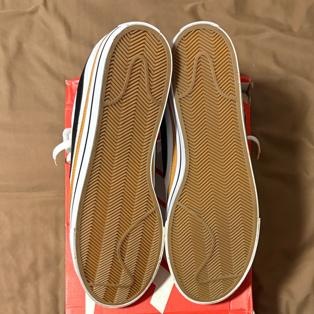 MEN'S NIKE COURT LEGACY NEXT NATURE CASUAL SHOES - Picture 8 of 8